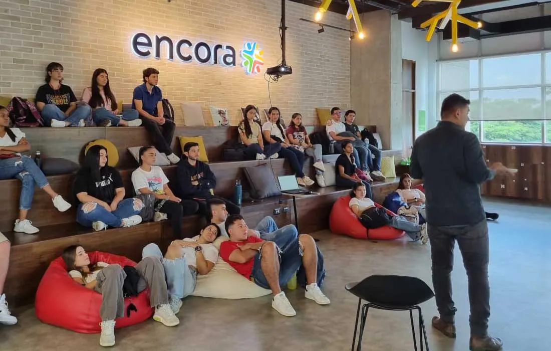 Estudiantes de Negocios Internacionales visitaron Zonamérica y exploraron las estrategias de expansión de Ancora Estudiantes de Negocios Internacionales visitaron Zonamérica y exploraron las estrategias de expansión de Ancora
