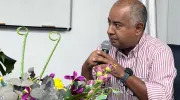 “Si no cambiamos la manera de hacer las cosas nos vamos a quedar cada vez menos desarrollados”, César Ferrari, Superintendente Financiero de Colombia “Si no cambiamos la manera de hacer las cosas nos vamos a quedar cada vez menos desarrollados”, César Ferrari, Superintendente Financiero de Colombia