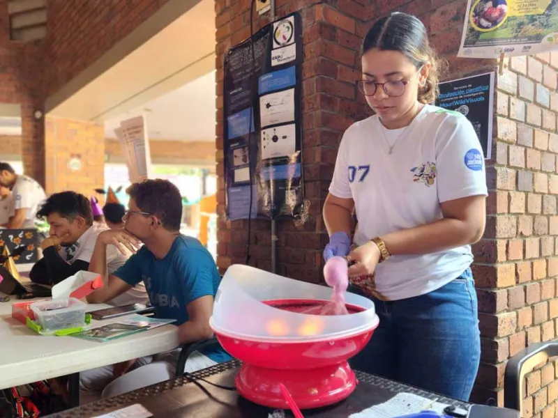 Programa de Biología recibió la Acreditación de Alta Calidad por seis años Programa de Biología recibió la Acreditación de Alta Calidad por seis años
