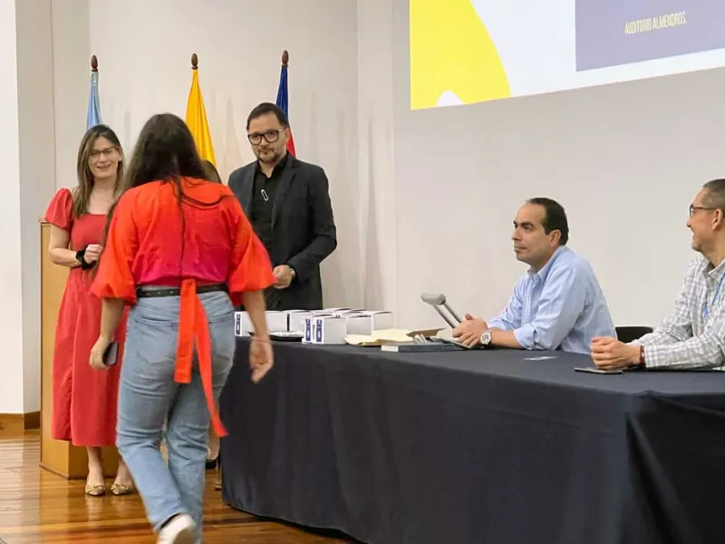Programa de Derecho brindó acto conmemorativo a estudiantes destacados en las pruebas Saber Pro Programa de Derecho brindó acto conmemorativo a estudiantes destacados en las pruebas Saber Pro