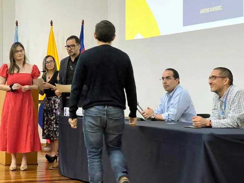 Programa de Derecho brindó acto conmemorativo a estudiantes destacados en las pruebas Saber Pro Programa de Derecho brindó acto conmemorativo a estudiantes destacados en las pruebas Saber Pro