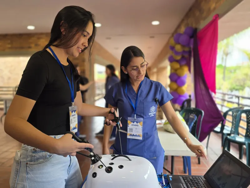 Estudiantes de Medicina compartieron experiencias en su paso hacia la vida profesional